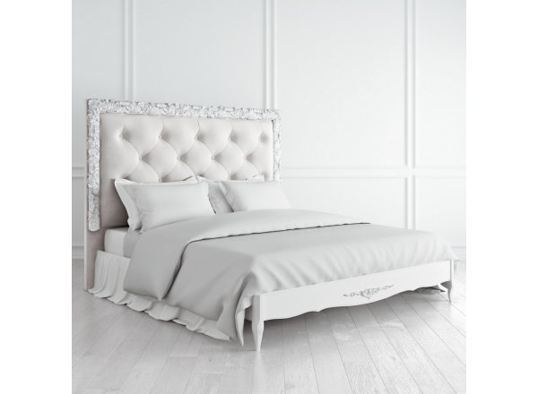 Кровать с мягким изголовьем 180*200