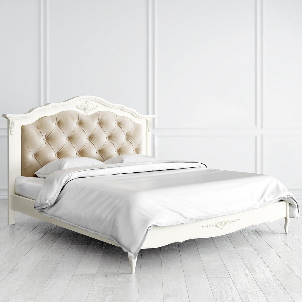 Кровать с мягким изголовьем 180*200