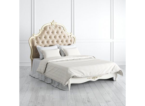 Кровать с мягким изголовьем 140*200