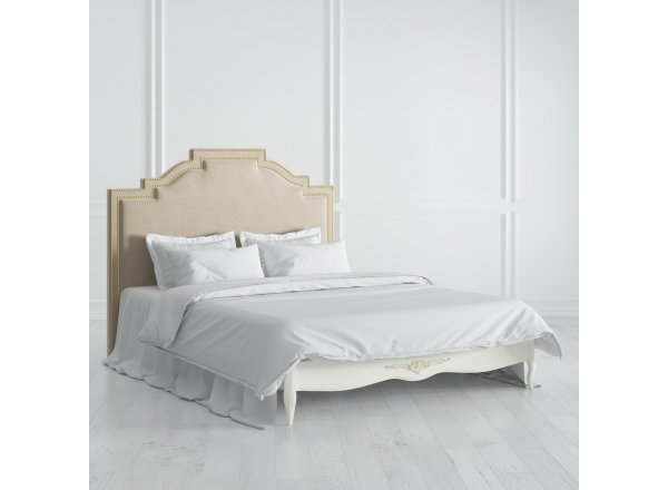 Кровать с мягким изголовьем 160*200