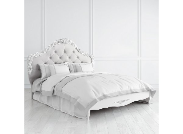 Кровать с мягким изголовьем 160*200