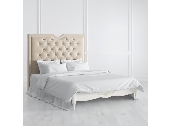 Кровать с мягким изголовьем 160*200