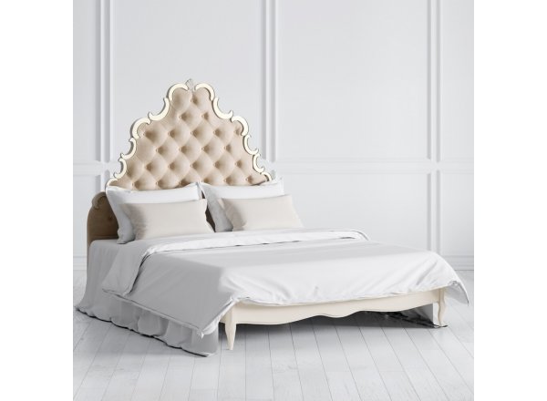 Кровать с мягким изголовьем 160*200