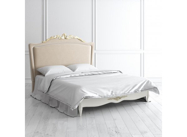 Кровать с мягким изголовьем 160*200