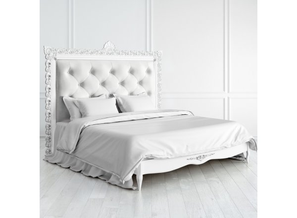 Кровать с мягким изголовьем 180*200