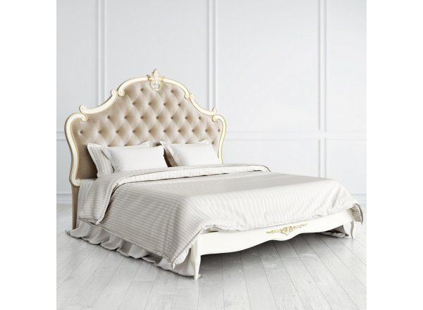 Кровать с мягким изголовьем 180*200