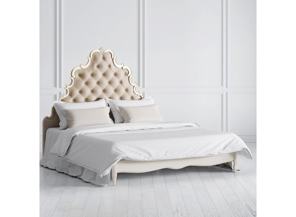 Кровать с мягким изголовьем 180*200