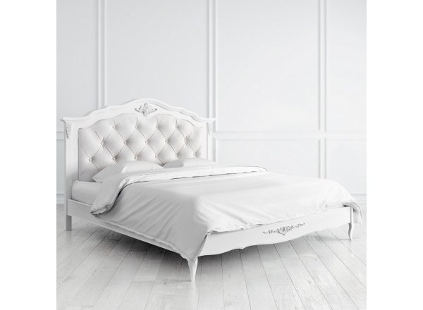 Кровать с мягким изголовьем 180*200